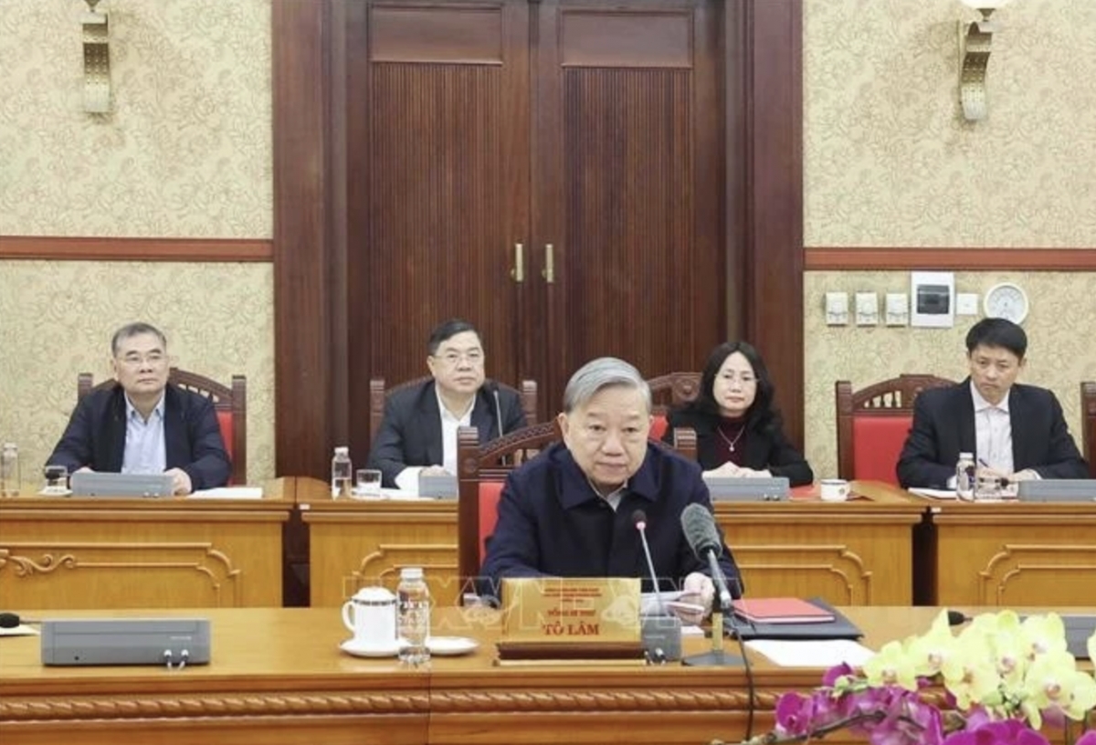 Party chief requires immediate resumption of work after long Tet holiday